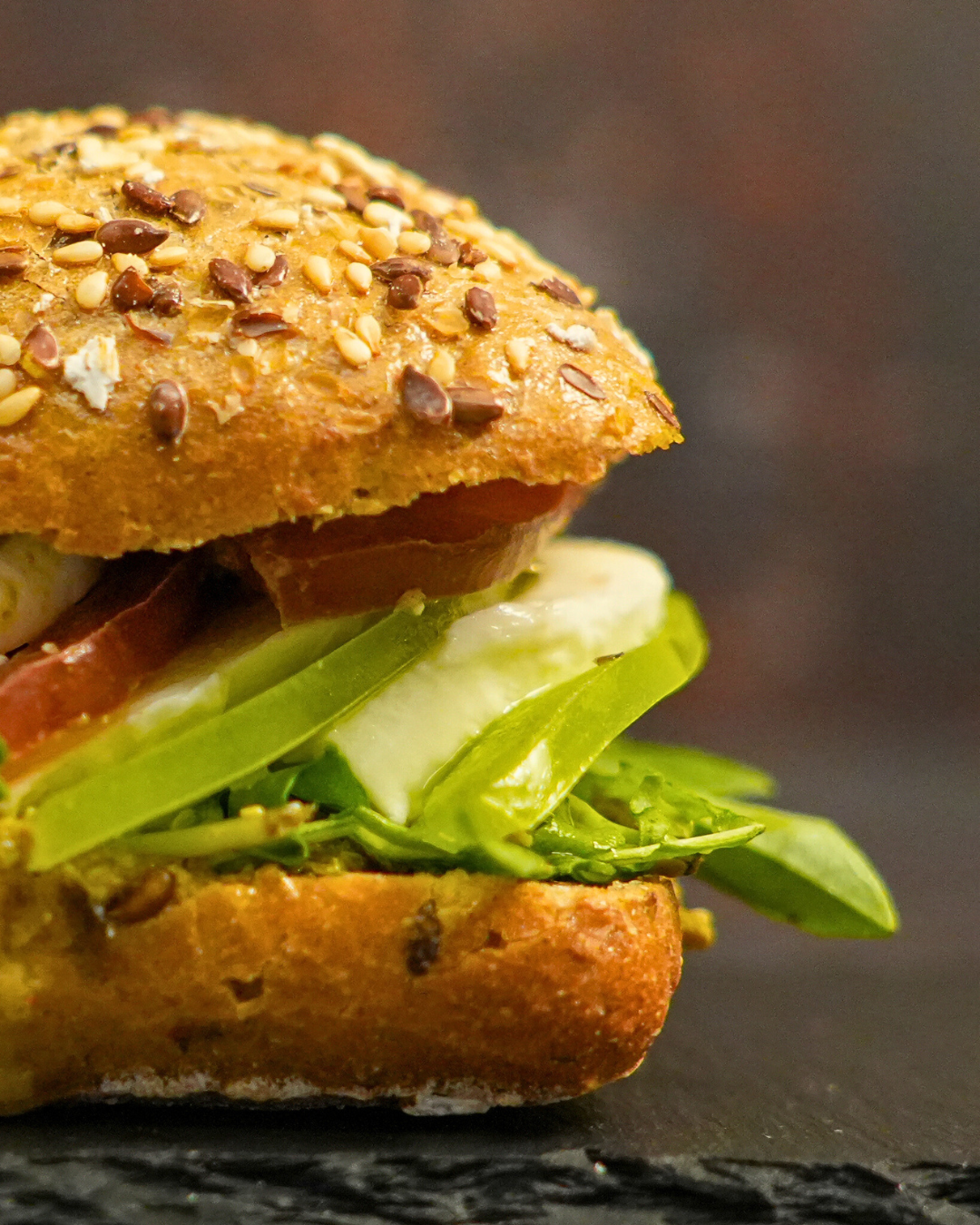 Sandwich du mois – Körnli aux tomates anciennes multicolores & fior di latte