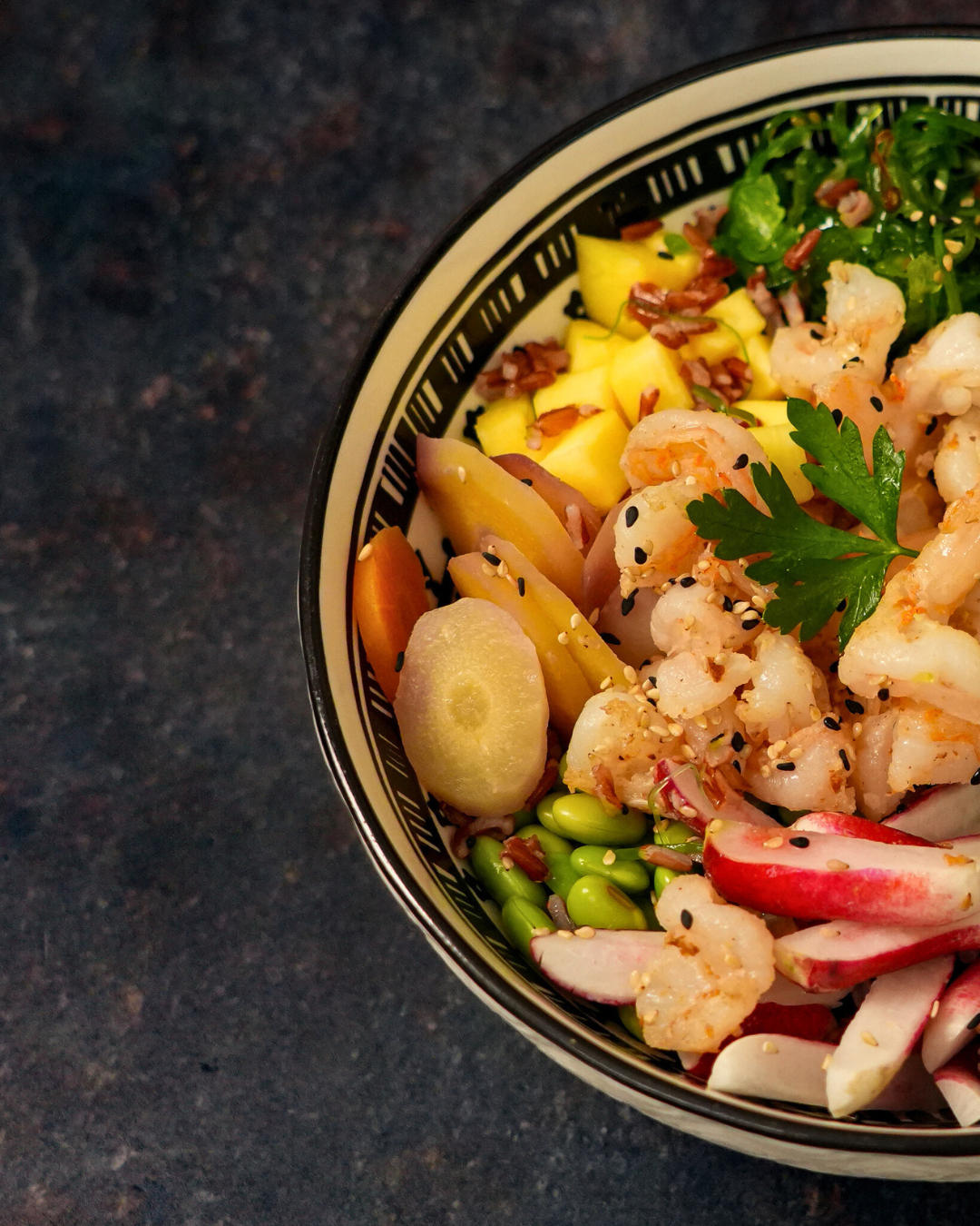 Salade de riz rouge & scampi
