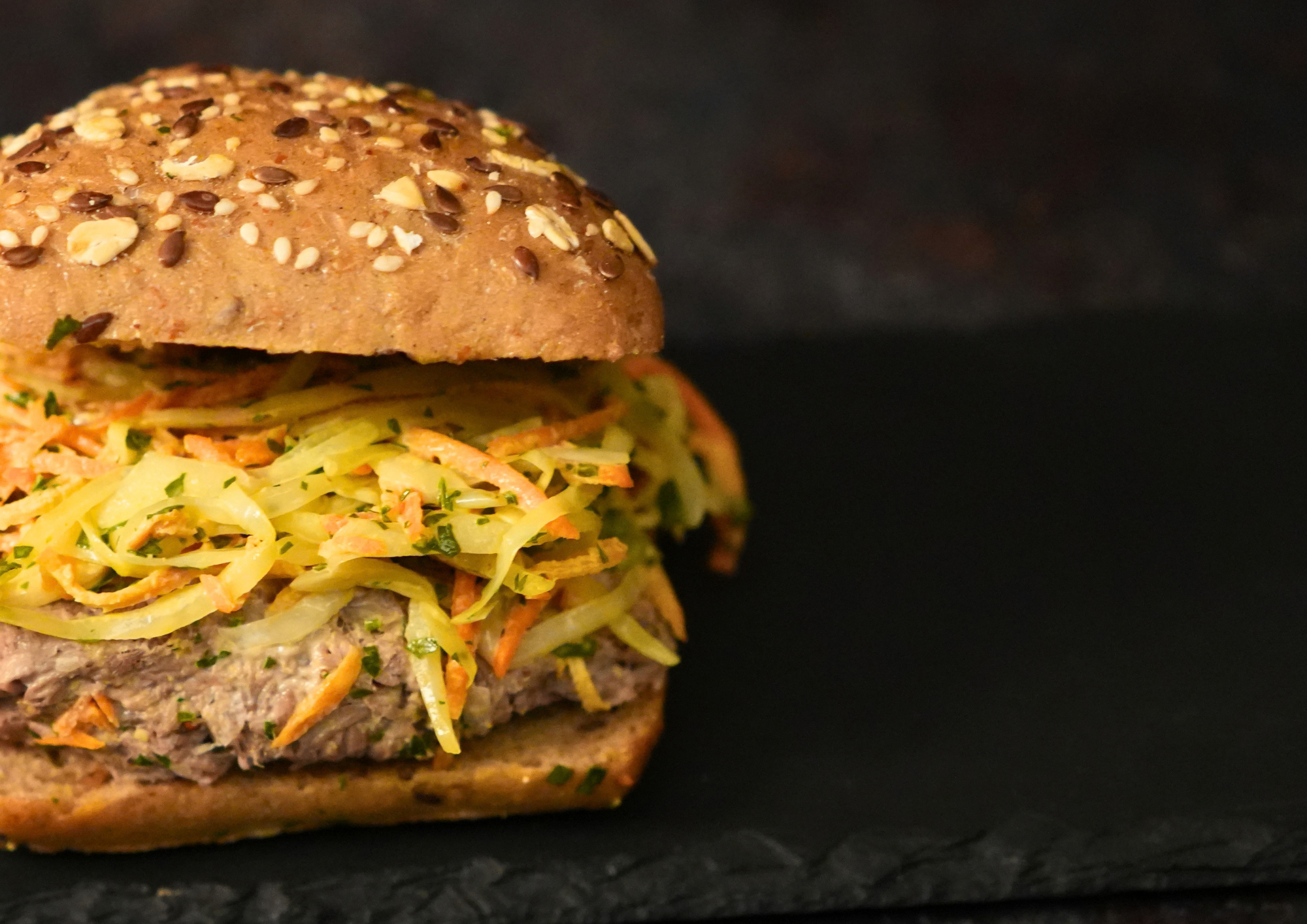 Körnli à l'effiloché de bœuf et coleslaw maison